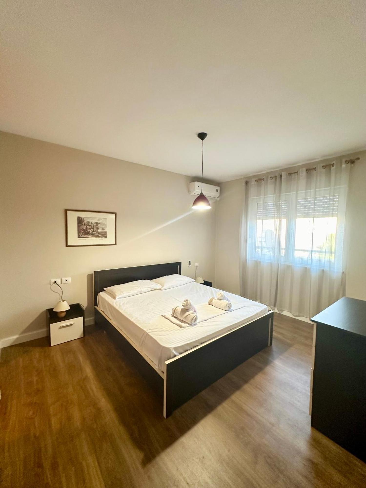 Kk Apartment Air Albania-Centrally Located Tirana Exterior photo